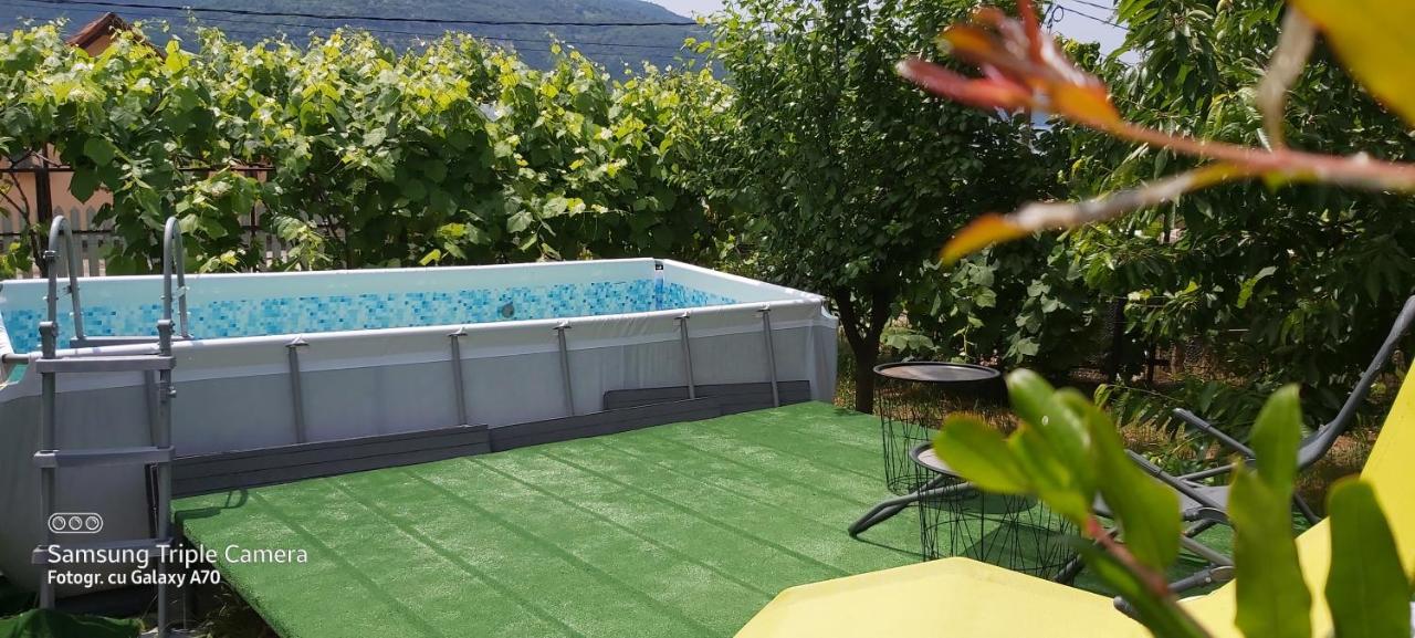 Villa Casa Melania Ieşelniţa Exterior foto